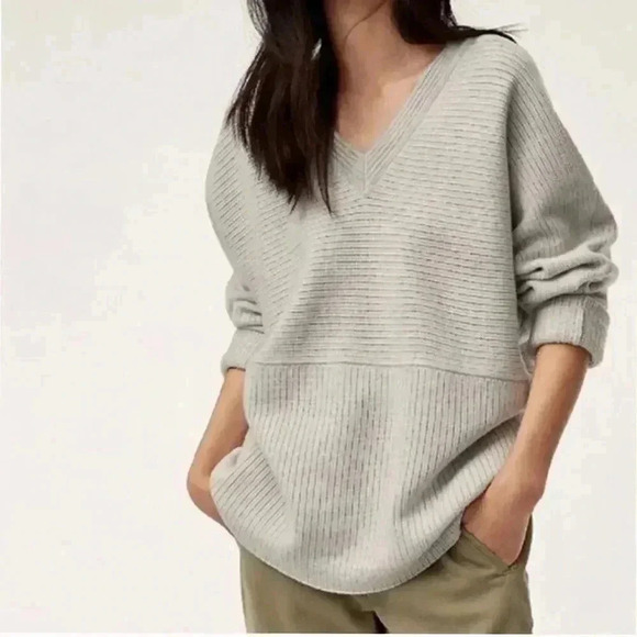 Aritzia Wilfred Free Pink Belgard Merino Wool Sweater - Picture 3 of 5